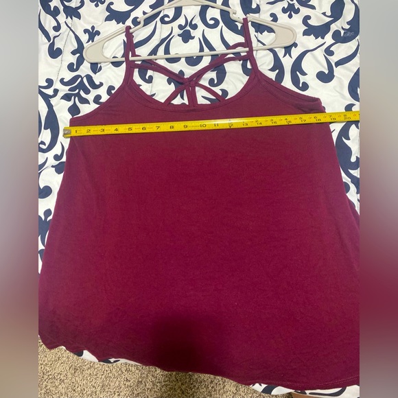💰2/$10 Womens Maroon Tank Top-size L - Picture 4 of 7
